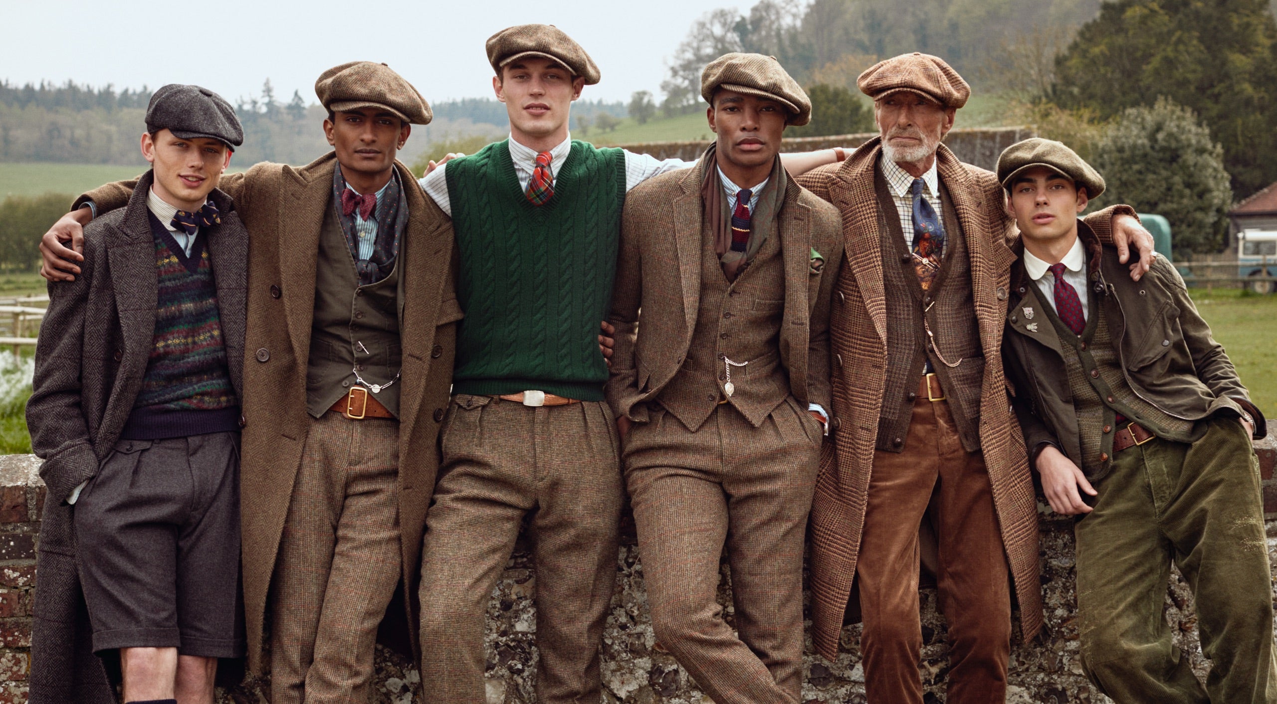 <strong>ON LOCATION</strong><br/><span>This season of Polo Originals, inspired by the golden era of Grand Prix car racing, was photographed at the Goodwood Motor Circuit, which is located in West Sussex, on the 12,000-acre Goodwood Estate. The Circuit has since become known for hosting a number of prestigious motorsport events, including the famous Festival of Speed and Revival.</span> <br/><rlmag_link href="https://www.ralphlauren.nl/en/search?cgid=brands-prl-tough-and-refined-cg"><button class="shop-collection">Shop the Story</button></rlmag_link>