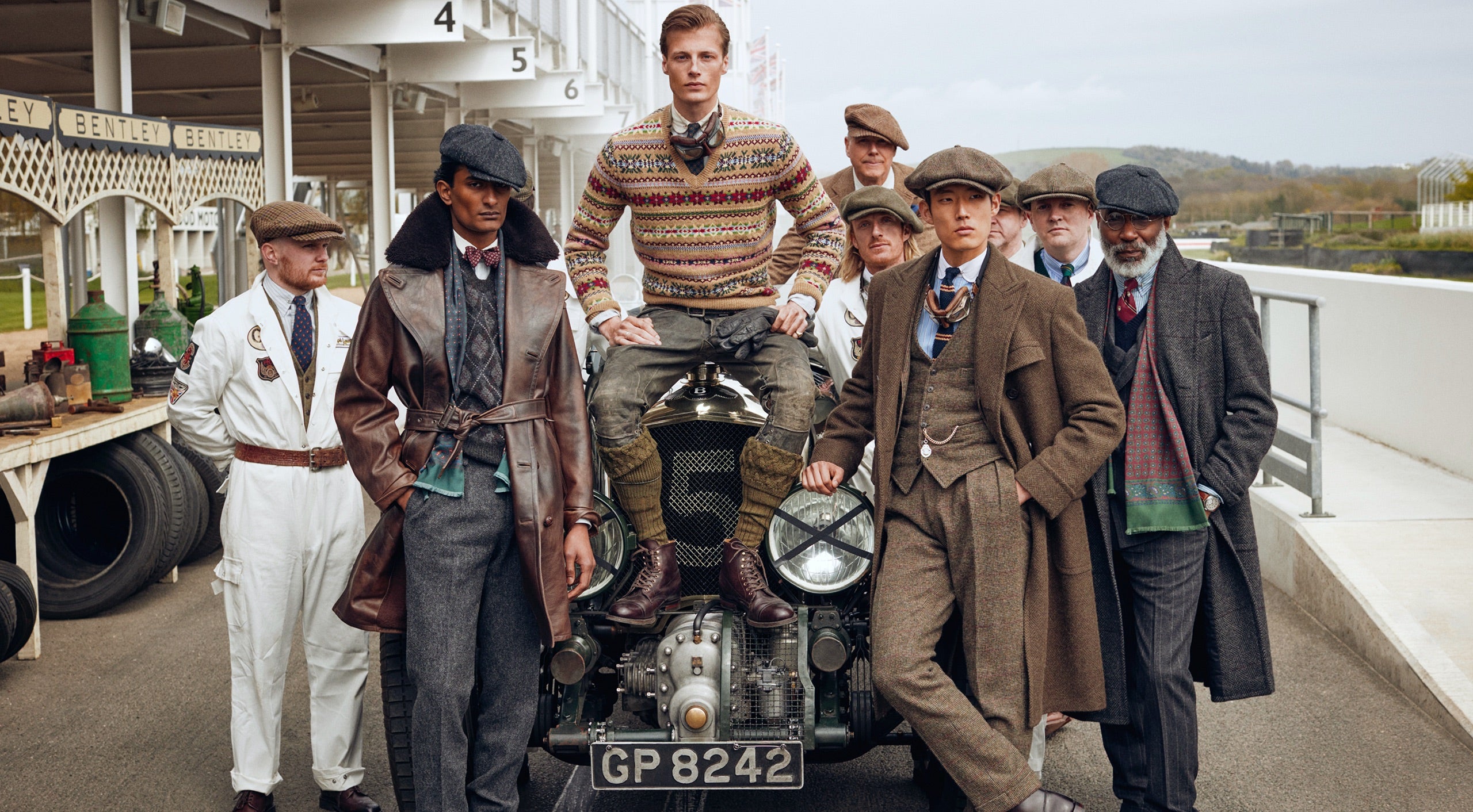 <strong>ON LOCATION</strong><br/><span>This season of Polo Originals, inspired by the golden era of Grand Prix car racing, was photographed at the Goodwood Motor Circuit, which is located in West Sussex, on the 12,000-acre Goodwood Estate. The Circuit has since become known for hosting a number of prestigious motorsport events, including the famous Festival of Speed and Revival.</span> <br/><rlmag_link href="https://www.ralphlauren.nl/en/search?cgid=brands-prl-tough-and-refined-cg"><button class="shop-collection">Shop the Story</button></rlmag_link>